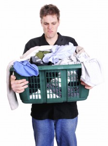 College-Guy-doing-Laundry1