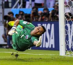 A flying Keylor Navas